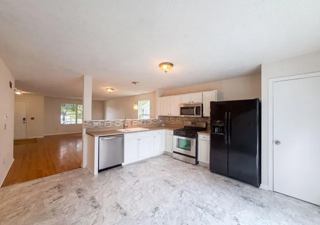 Homes for sale in Columbus, OH | 4625 Kenross Dr, Columbus, OH 43207 | MLS# 226023248