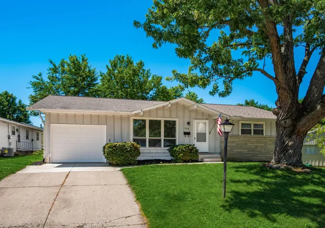 Homes for sale in Marysville, OH | 224 Connolly St, Marysville, OH 43040 | MLS# 226023278