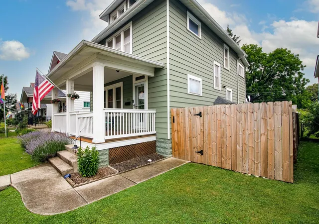 Homes for sale in Columbus, OH | 284 E Jenkins Ave, Columbus, OH 43207 | MLS# 226023331