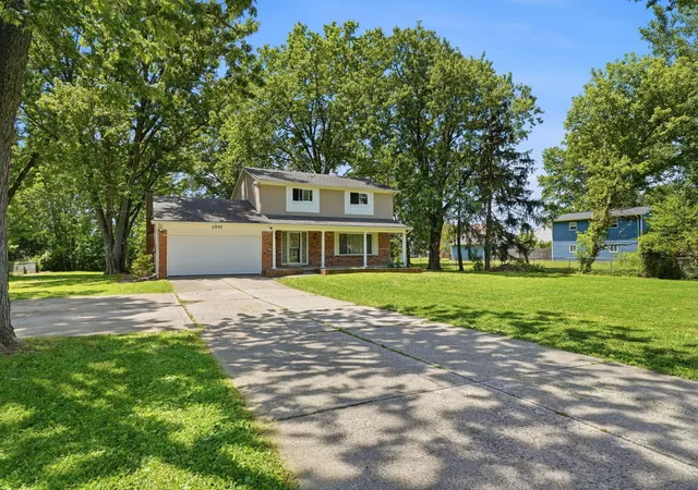 Homes for sale in Columbus, OH | 2547 Mccutcheon Rd, Columbus, OH 43219 | MLS# 226023549