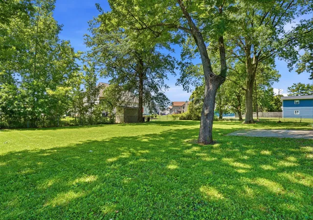 Homes for sale in Columbus, OH | 2547 Mccutcheon Rd, Columbus, OH 43219 | MLS# 226023549