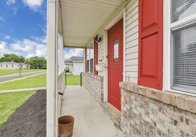 Photo 4 of Single family home for sale at 534 Stambaugh Ave, Columbus, OH 43207 | MLS# 226023609 | Listing updated on 2026-09-18