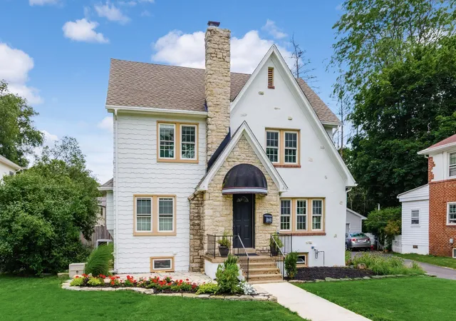 3rd image of 1792 Andover Rd, Columbus, OH 43212 | MLS# 226023306