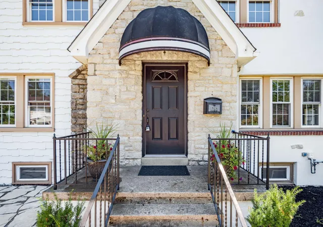 5th image of 1792 Andover Rd, Columbus, OH 43212 | MLS# 226023306