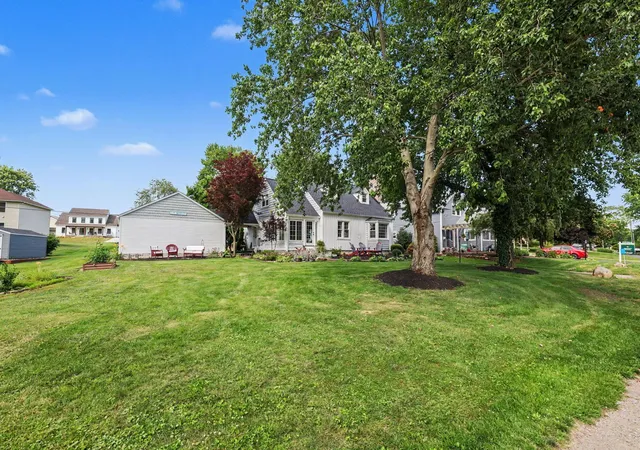 Homes for sale in Hebron, OH | 368 Lakeshore Dr W, Hebron, OH 43025 | MLS# 226023661