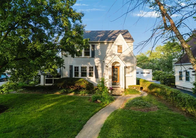 Single family home for sale at 944 S Cassingham Rd, Columbus, OH 43209 | MLS# 226024166