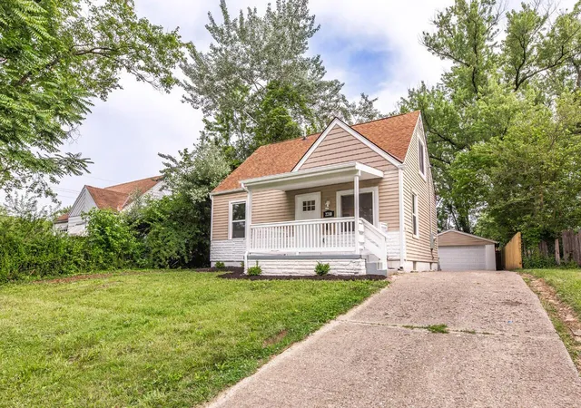 Homes for sale in Columbus, OH | 2288 Middlehurst Dr, Columbus, OH 43219 | MLS# 226023337