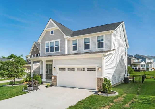 Homes for sale in Pickerington, OH | 231 Arlington Dr, Pickerington, OH 43147 | MLS# 226023407