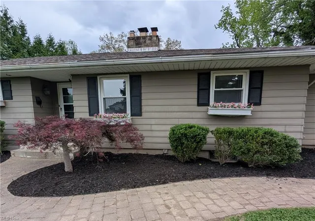 Homes for sale in Zanesville, OH | 545 N Ray Dr, Zanesville, OH 43701 | MLS# 226023345