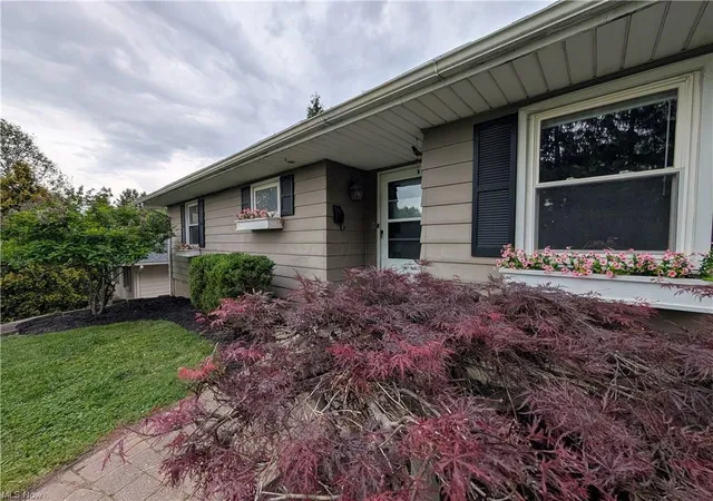 Homes for sale in Zanesville, OH | 545 N Ray Dr, Zanesville, OH 43701 | MLS# 226023345