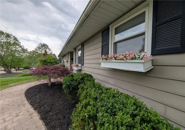 Homes for sale in Zanesville, OH | 545 N Ray Dr, Zanesville, OH 43701 | MLS# 226023345