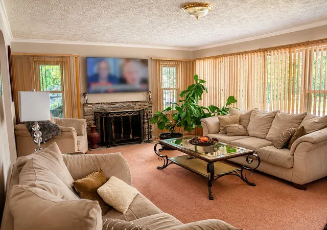 Photo 3 of Single family home for sale at 1993 Greenway Ave N, Columbus, OH 43219 | MLS# 226023412 | Listing updated on 2026-08-31
