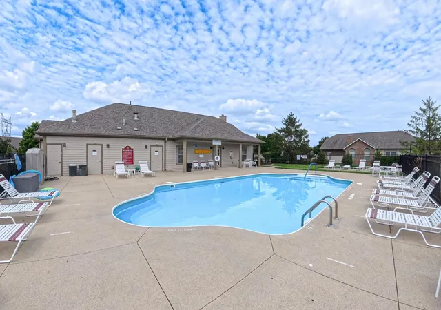 Homes for sale in Grove City, OH | 6053 Landings Pond Pl, Grove City, OH 43123 | MLS# 226025521