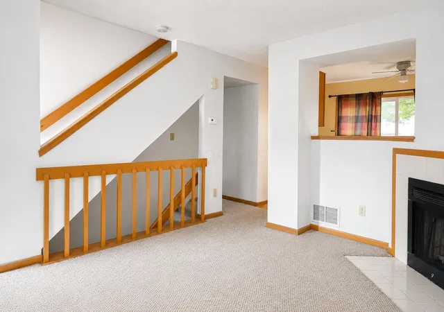 Homes for sale in Worthington, OH | 917 Annagladys Dr, Worthington, OH 43085