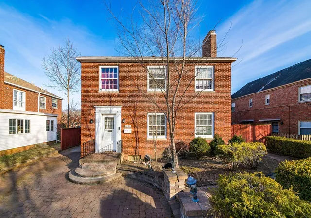 1st image of 1810 Ashland Ave, Columbus, OH 43212 | MLS# 226023408