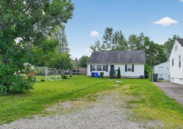 Homes for sale in Columbus, OH | 2183 Safford Ave, Columbus, OH 43223 | MLS# 226024557