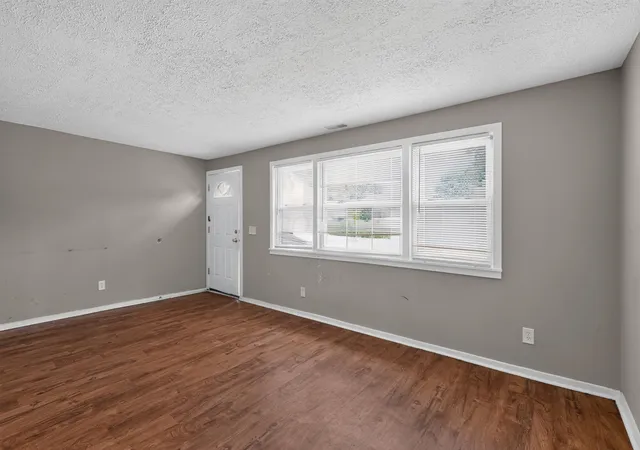 Homes for sale in Columbus, OH | 2183 Safford Ave, Columbus, OH 43223 | MLS# 226024557