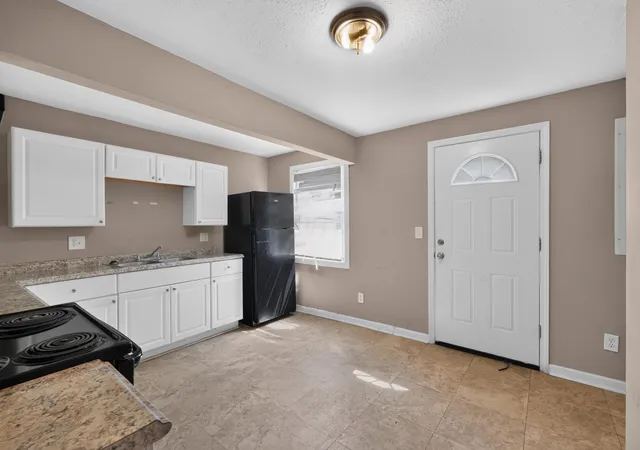 Homes for sale in Columbus, OH | 2183 Safford Ave, Columbus, OH 43223 | MLS# 226024557
