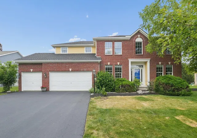 Homes for sale in Powell, OH | 8281 Flagg View Dr, Powell, OH 43065 | MLS# 226025095