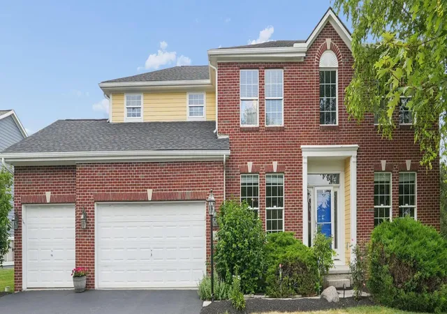 Homes for sale in Powell, OH | 8281 Flagg View Dr, Powell, OH 43065 | MLS# 226025095