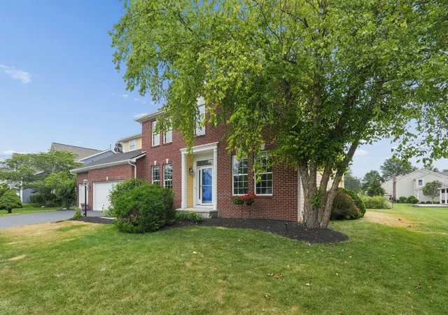 Homes for sale in Powell, OH | 8281 Flagg View Dr, Powell, OH 43065 | MLS# 226025095