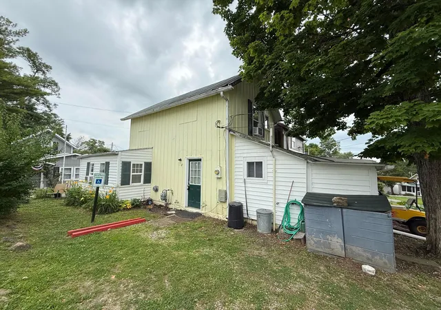 Homes for sale in Lancaster, OH | 5 1st Ave, Lancaster, OH 43130 | MLS# 226023473