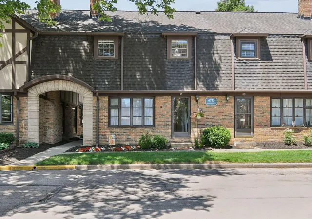 Homes for sale in Columbus, OH | 4745 Middletowne St, Columbus, OH 43214