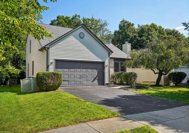Photo 3 of Single family home for sale at 3472 Brk Spring Dr, Grove City, OH 43123 | MLS# 226023520 | Listing updated on 2026-07-29