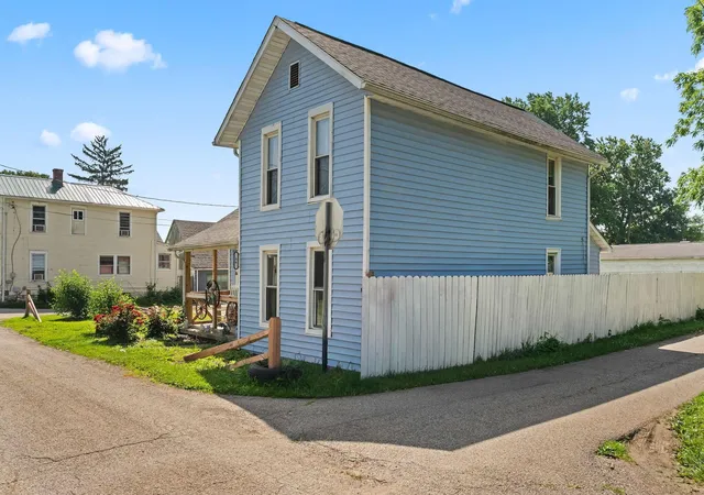 Homes for sale in Newark, OH | 86 Conley Ave, Newark, OH 43055 | MLS# 226023498