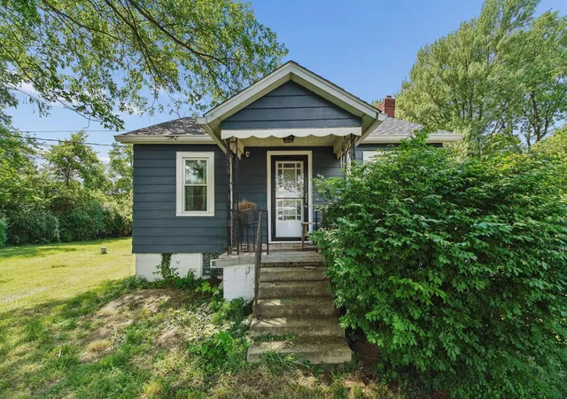 Photo 3 of Single family home for sale at 6855 Harrisburg Pike, Orient, OH 43146 | MLS# 226023541 | Listing updated on 2026-07-28