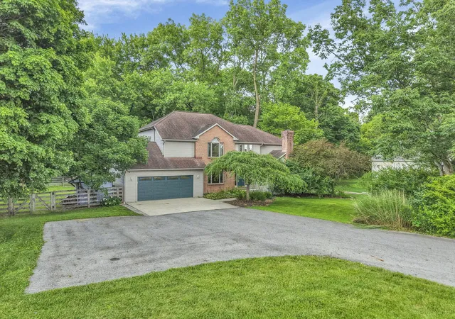 Homes for sale in Pataskala, OH | 200 Hazelton Etna Rd Sw, Pataskala, OH 43062 | MLS# 226023695
