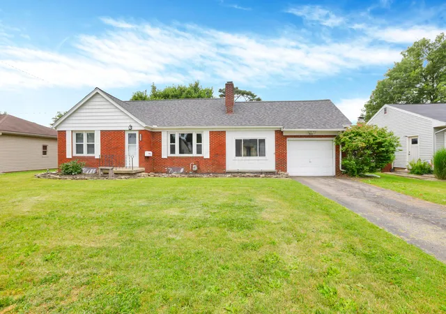 Homes for sale in Newark, OH | 1023 Glenmore Ave, Newark, OH 43055 | MLS# 226023822