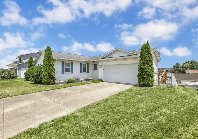 Homes for sale in Logan, OH | 1026 Elizabeth Ave, Logan, OH 43138 | MLS# 226023573