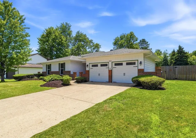 Homes for sale in Reynoldsburg, OH | 945 Matterhorn Dr, Reynoldsburg, OH 43068 | MLS# 226023596