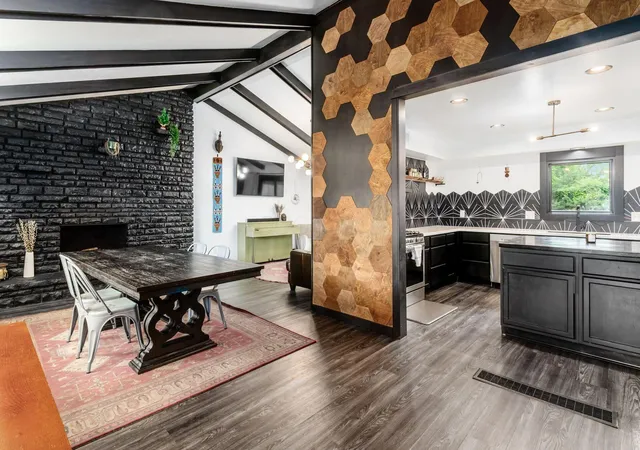 3rd image of 1435 Cottingham Ct W, Columbus, OH 43209 | MLS# 226023617