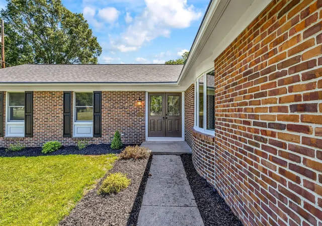 Homes for sale in Powell, OH | 1270 Carriage Rd, Powell, OH 43065 | MLS# 226023648