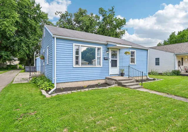 Homes for sale in Newark, OH | 328 Eddy St, Newark, OH 43055 | MLS# 226023641