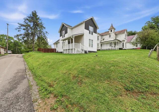 Homes for sale in New Lexington, OH | 418 N Pleasant St, New Lexington, OH 43764 | MLS# 226023673