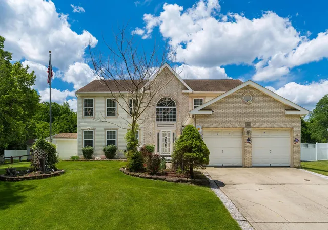 Homes for sale in Pickerington, OH | 315 Mackenzie Dr, Pickerington, OH 43147 | MLS# 226023771
