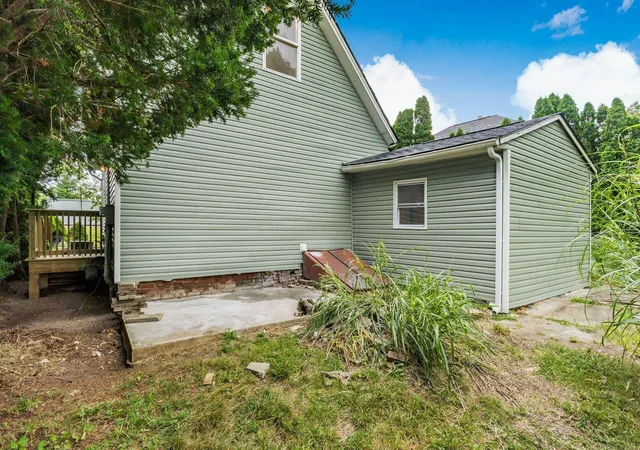 Homes for sale in Canal Winchester, OH | 23 E Oak St, Canal Winchester, OH 43110 | MLS# 226023693