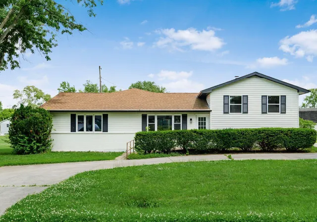 Homes for sale in Orient, OH | 12635 Clark Dr, Orient, OH 43146 | MLS# 226023702