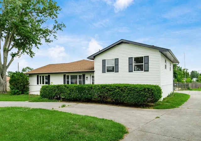 Homes for sale in Orient, OH | 12635 Clark Dr, Orient, OH 43146 | MLS# 226023702