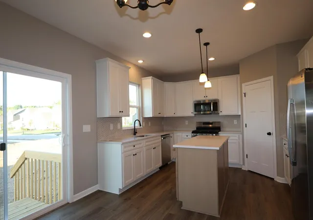 Photo 3 of Sale Pending at 1191 Jeffrey Ln, Grove City, OH 43123 | MLS# 226023711 | Listing updated on 2026-09-14