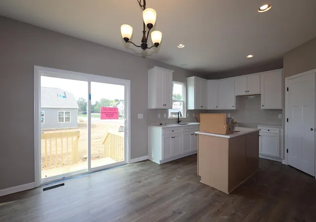 4th image of 1191 Jeffrey Ln, Grove City, OH 43123 | MLS# 226023711