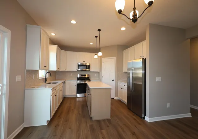 Photo 3 of Sale Pending at 1191 Jeffrey Ln, Grove City, OH 43123 | MLS# 226023711 | Listing updated on 2026-09-14