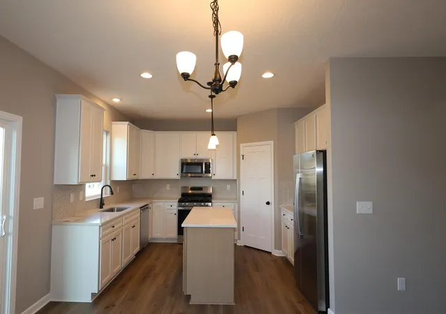 Photo 4 of Sale Pending at 1191 Jeffrey Ln, Grove City, OH 43123 | MLS# 226023711 | Listing updated on 2026-09-14