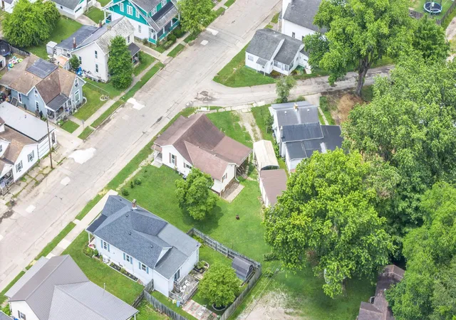Homes for sale in Nelsonville, OH | 522 Poplar St, Nelsonville, OH 45764 | MLS# 226023769