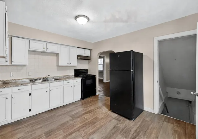 Photo 3 of Single family home for sale at 2525 Azelda St, Columbus, OH 43211 | MLS# 226025004 | Listing updated on 2026-10-08