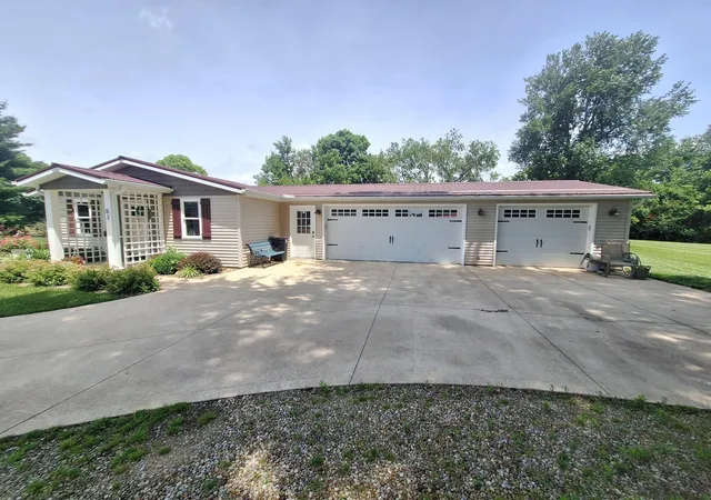 2nd image of 83 East St, Newark, OH 43055 | MLS# 226023900