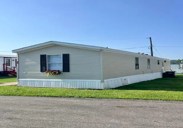 Homes for sale in Lancaster, OH | 1660 E Main St #88, Lancaster, OH 43130 | MLS# 226024821